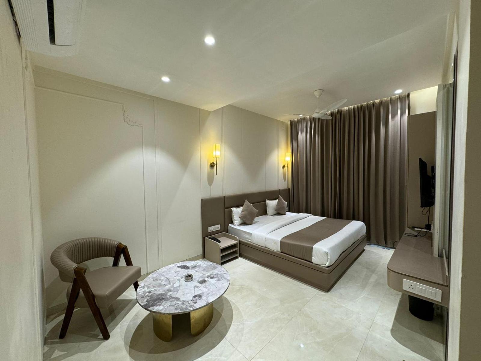 Hotel Fortune Inn Bhopal Buitenkant foto
